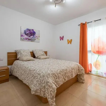 Apartamento Vicino Al Porto Confortevole Wi-fi Aria Condizionata